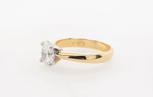 Oval 1.01ct Solitaire Engagement Ring
