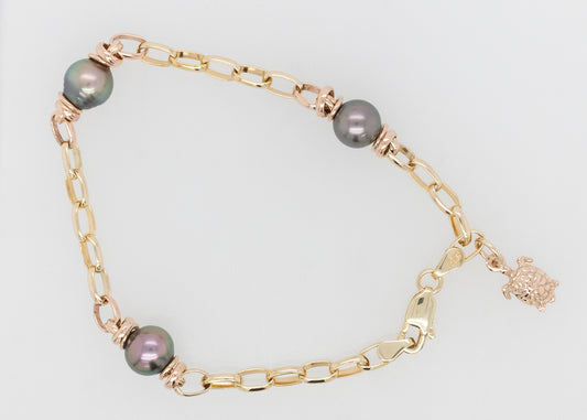 Pearl Bracelet with Turtle charm