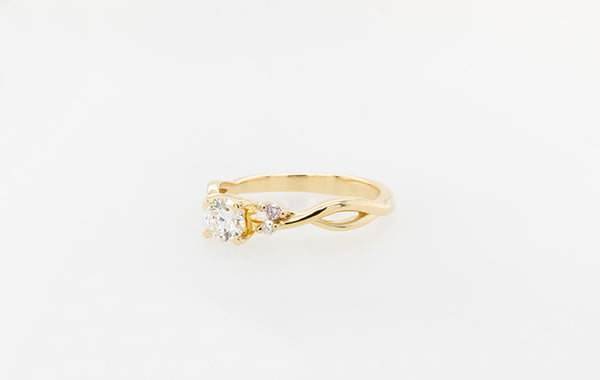 Engagement Ring 0.40ct G & 6PP Pink Diamonds