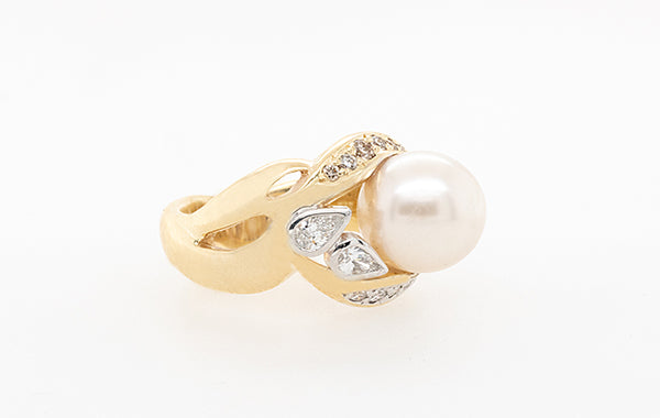 Pearl Champagne & White Pear Diamond Ring