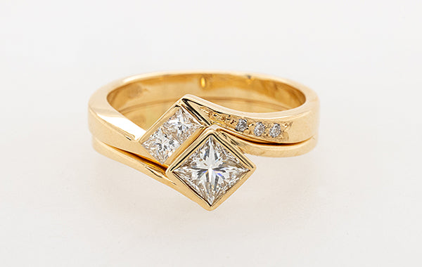 Wedding Ring Fitted Pincess Cut Diamonds