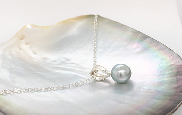 Pearl Pendant Twist Bale