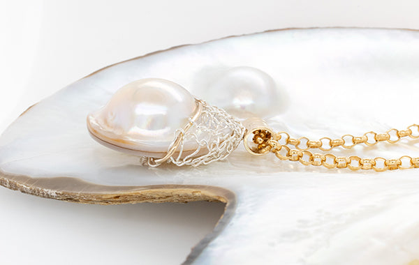French Knitted Cap Mabe Pendant Two-Tone