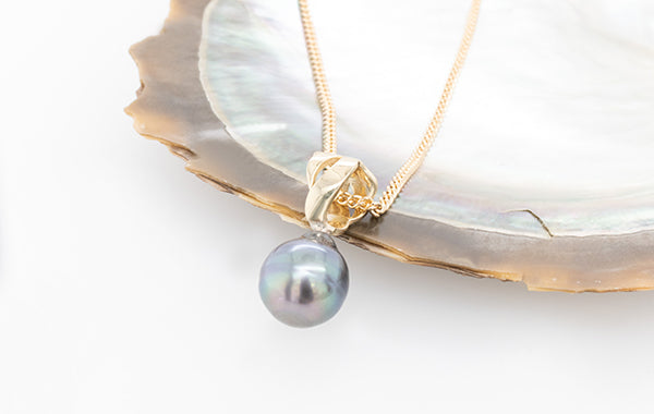 Pearl Drop Pendant Swirl Bale