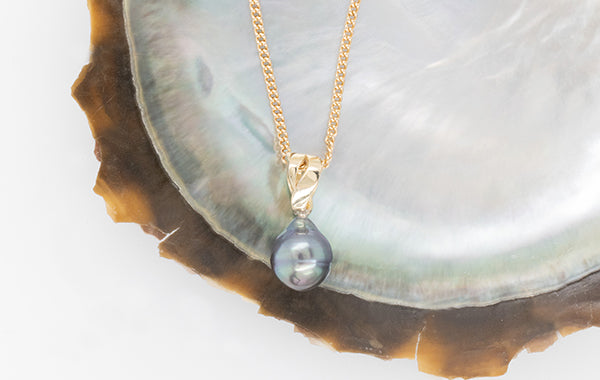 Pearl Drop Pendant Swirl Bale