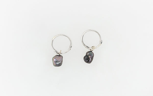 Pearl Sleepers Earrings Small Keshis