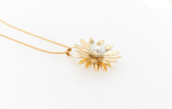 Everlasting Flower Natural Akoya Pendant