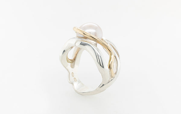 Akoya Pearl Two-Tone Swirl Ring