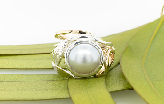 Broome Pearl Embossed Leaf Ring