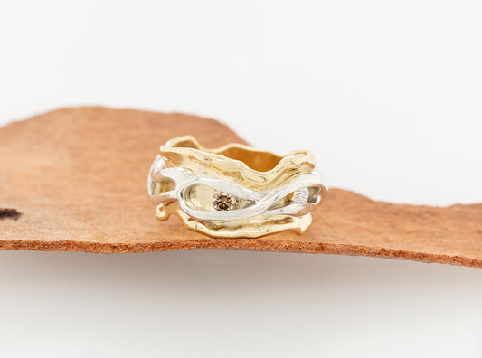 Fiddle Ring Moving with Champagne, Yellow and White Diamonds