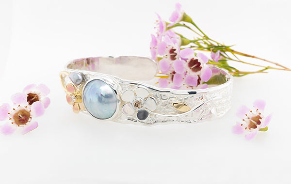 Geraldton Wax Mabe Cuff