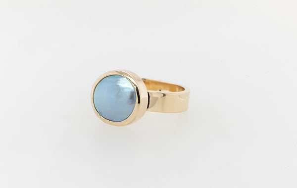 Mabe Embossed Ring in Gold