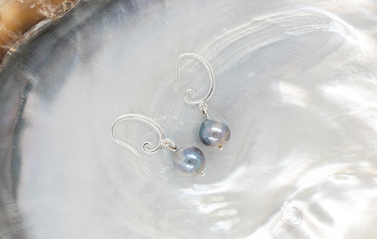 Pearl Earrings with Curled Hook