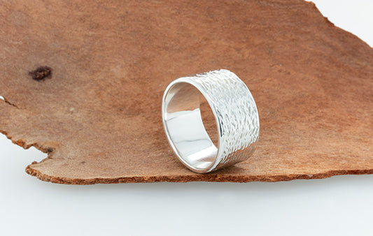 Wedding Ring Fine Beaten Design