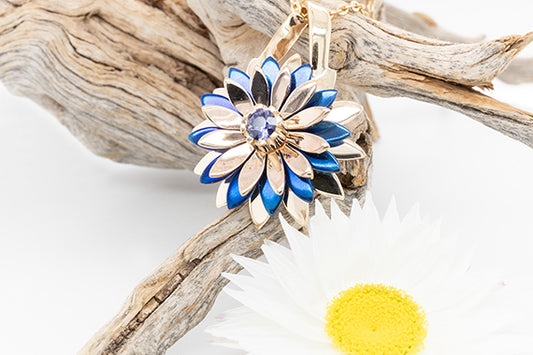 Everlasting Flower Pendant Purple Sapphire