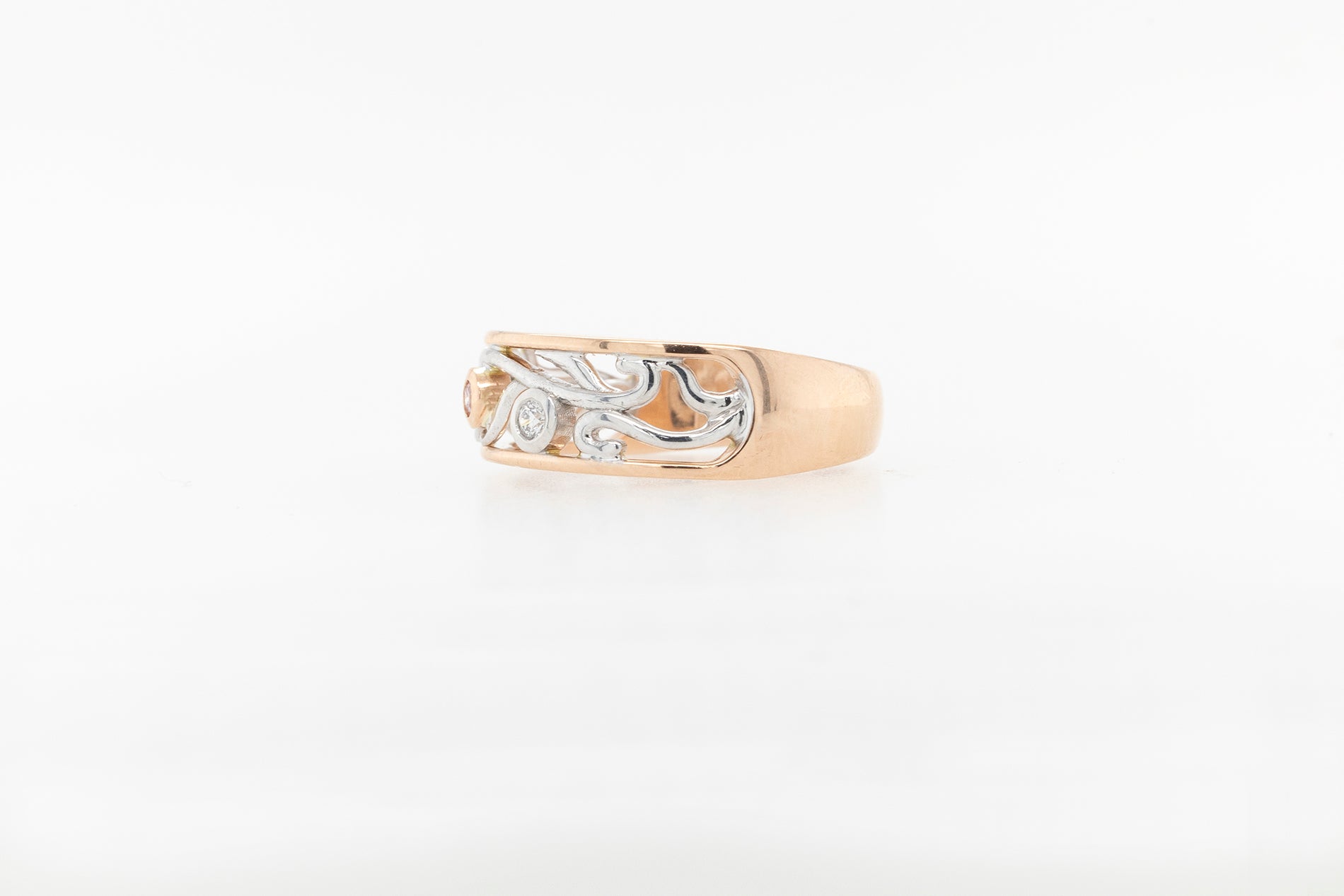 Swirl/ Vine Pink & White Diamond Ring 18WR