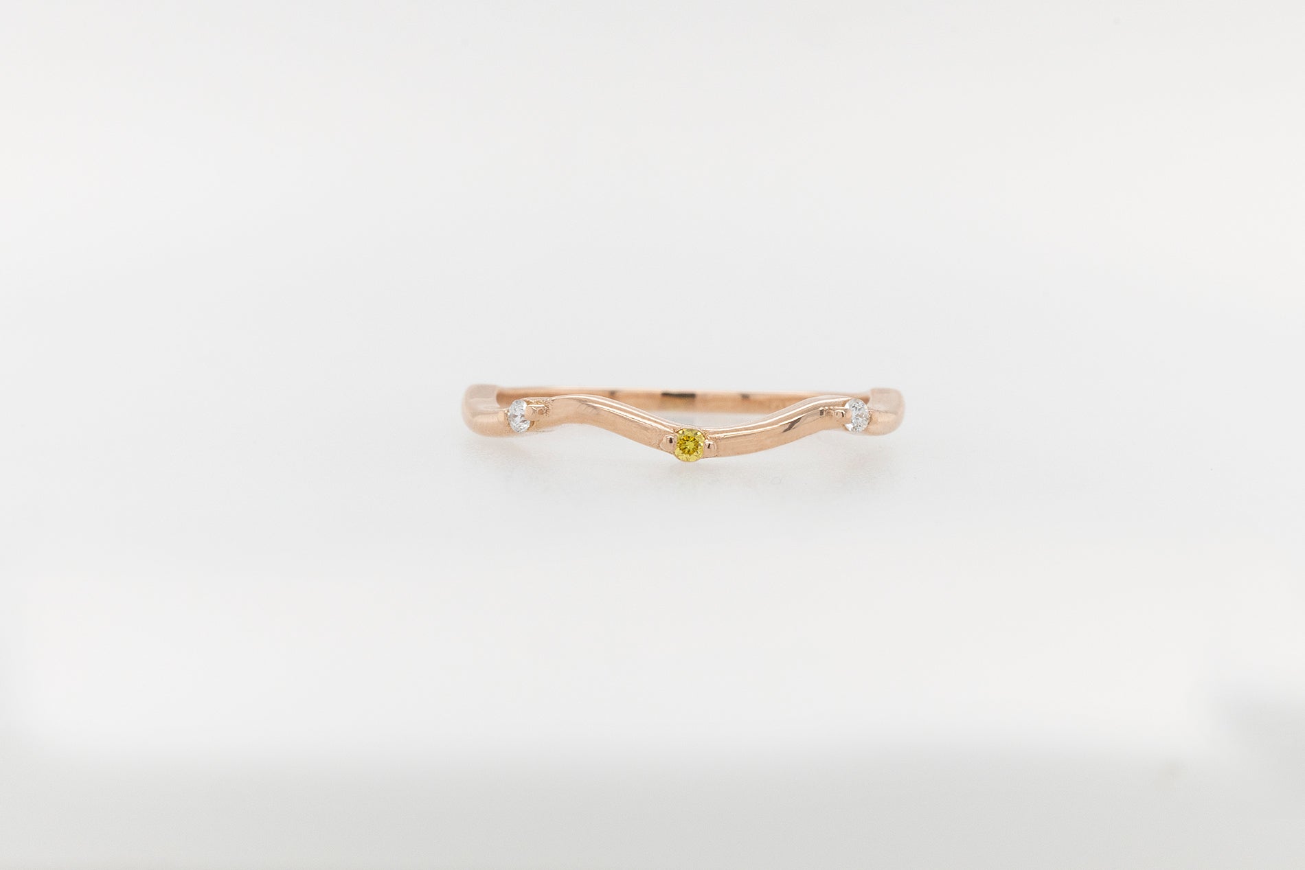 Yellow & White Diamond Wedder