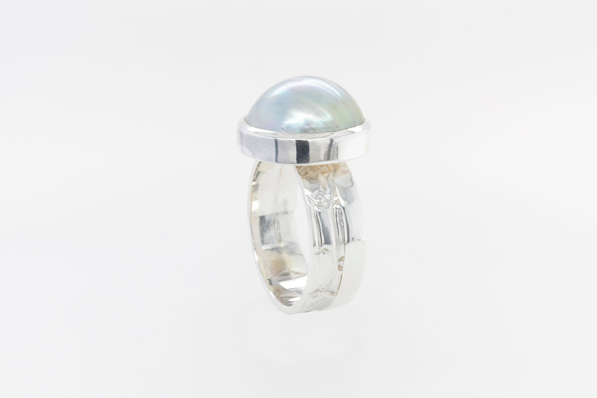 Mabe Ring Half Embossed