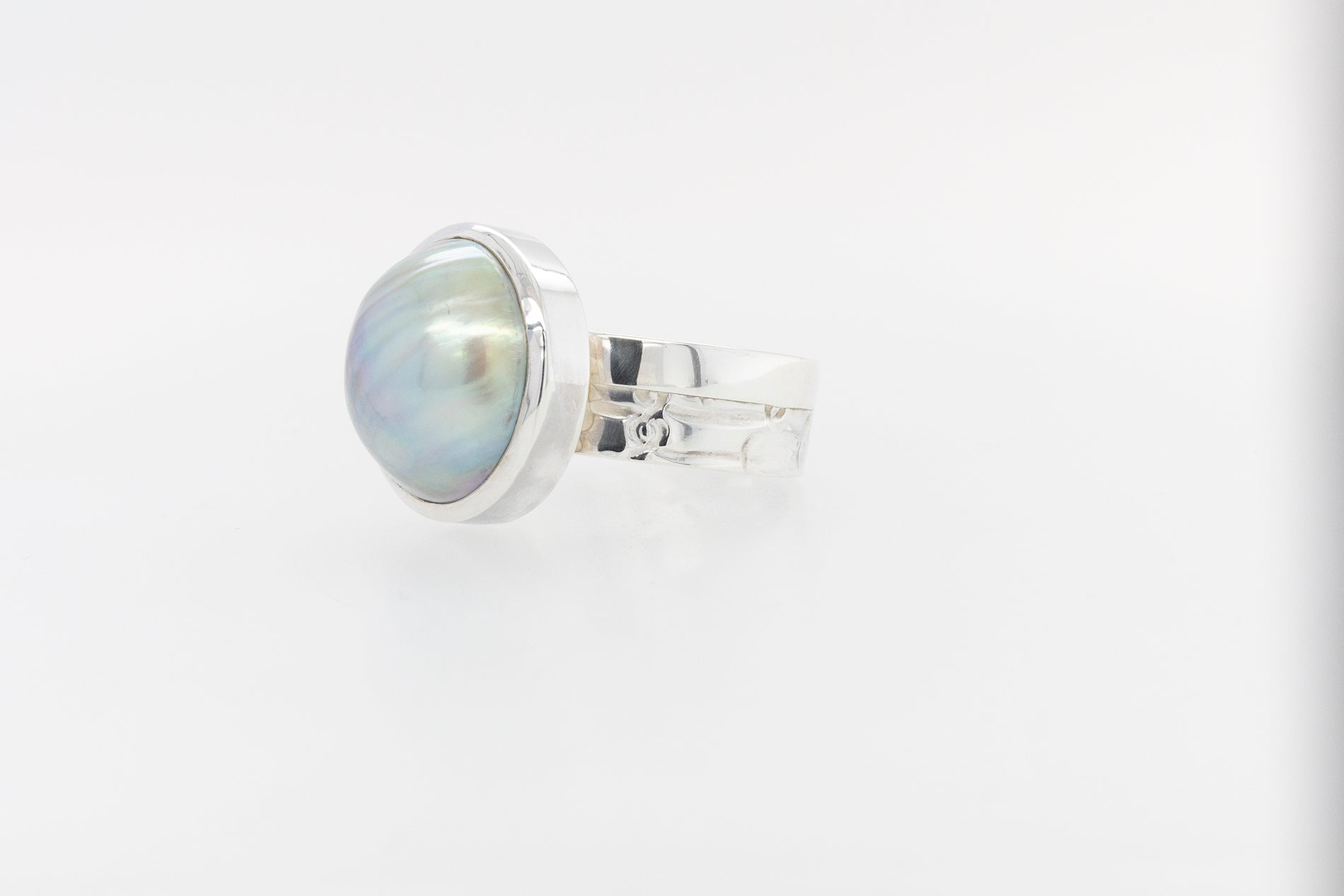 Mabe Ring Half Embossed