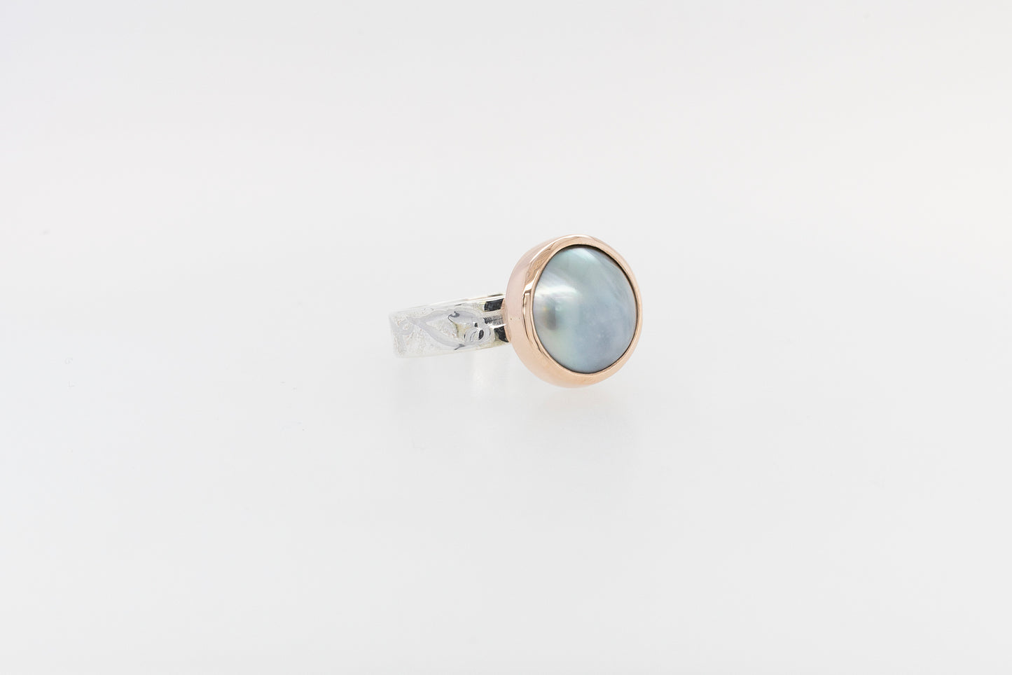 Embossed Mabe Ring Silver and Rose