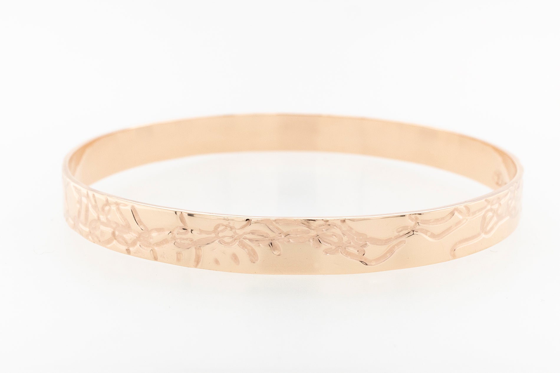 Embossed Bangle 7.3mm