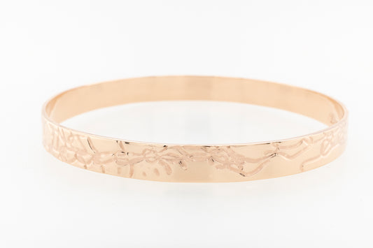 Embossed Bangle 7.3mm