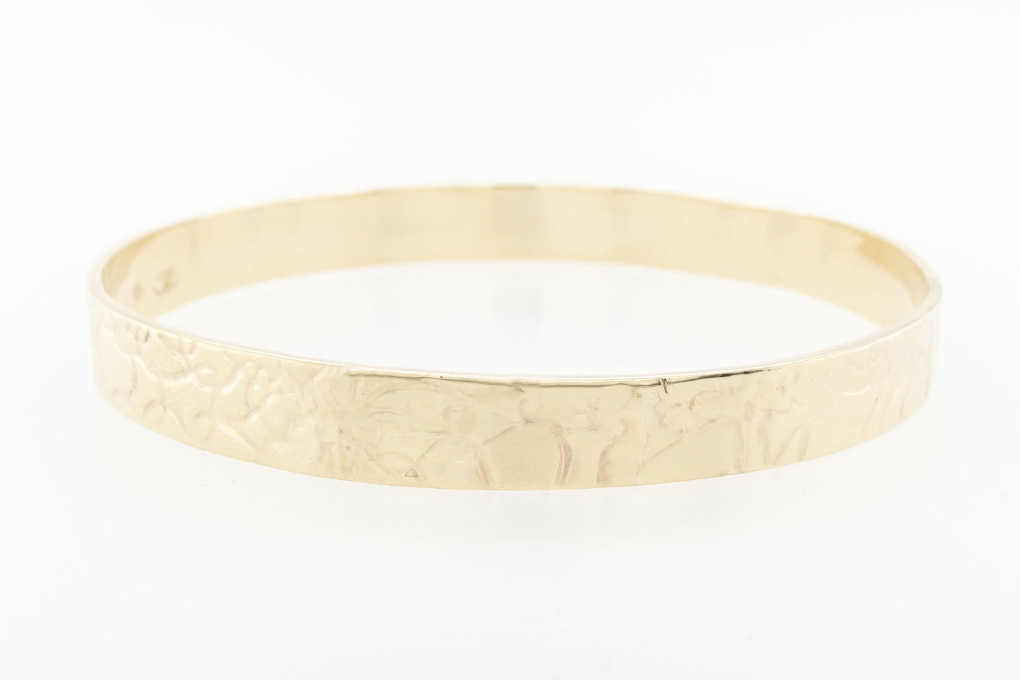 Embossed Bangle 7.65mm 2