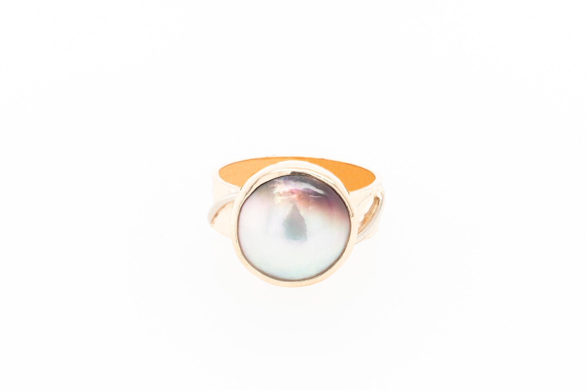 Embossed Duo Colour Mabe Ring
