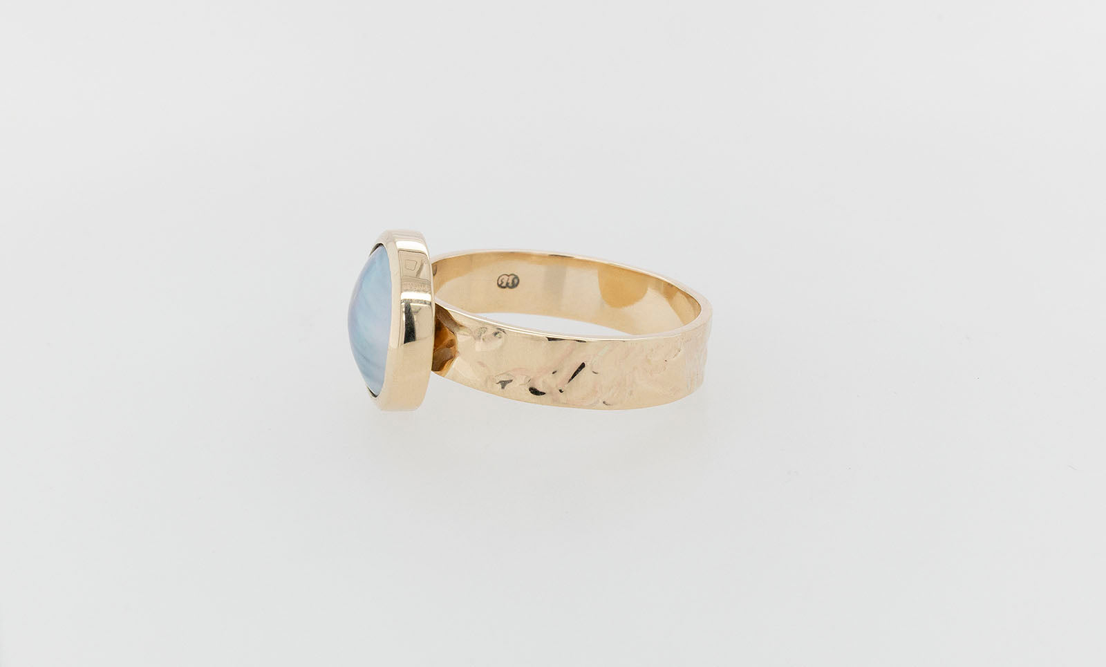 Embossed Mabe Ring Blue and Gold