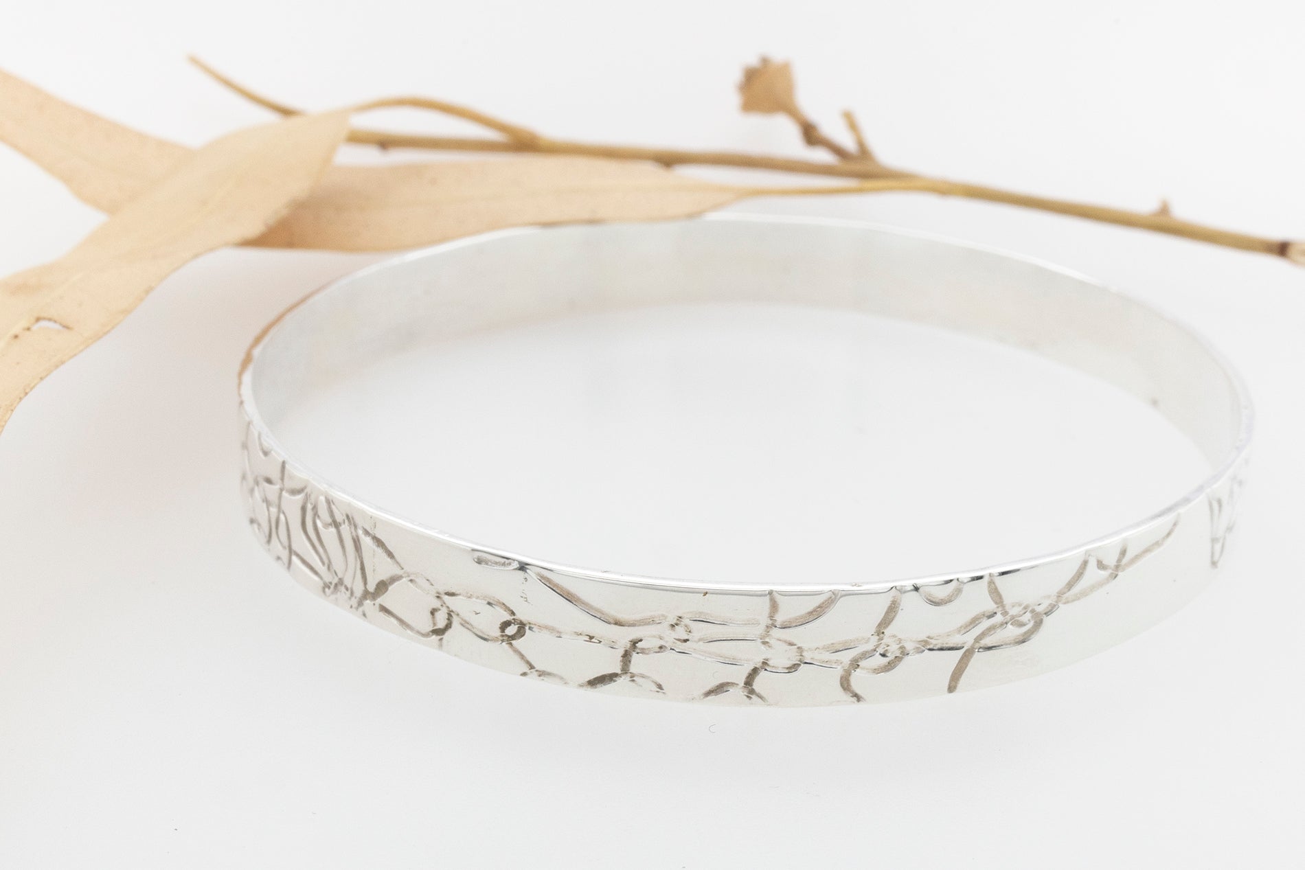 Bangle Embossed 7.56mm SS