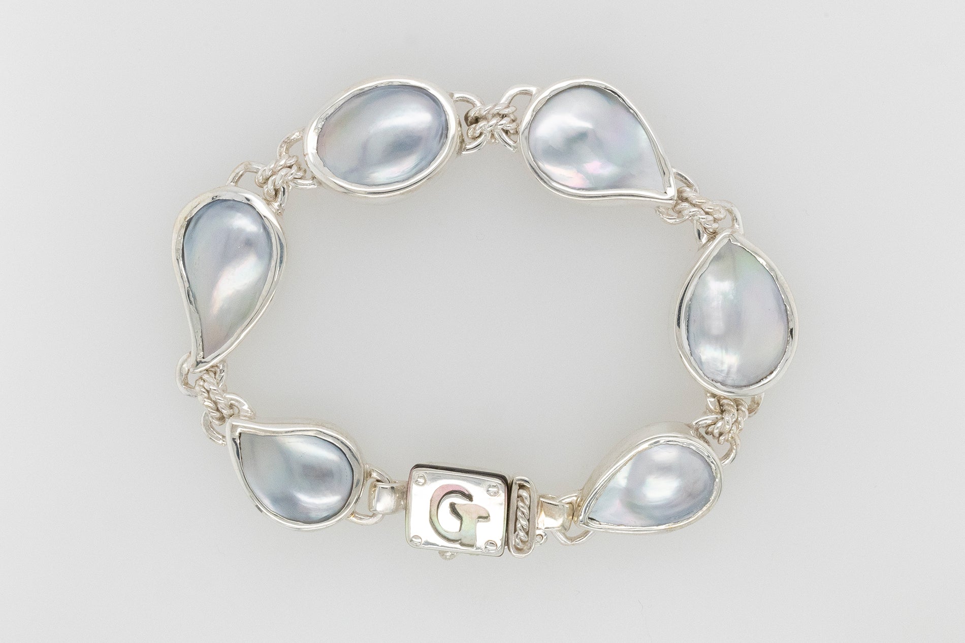 Mabe Bezel Chunky Bracelet