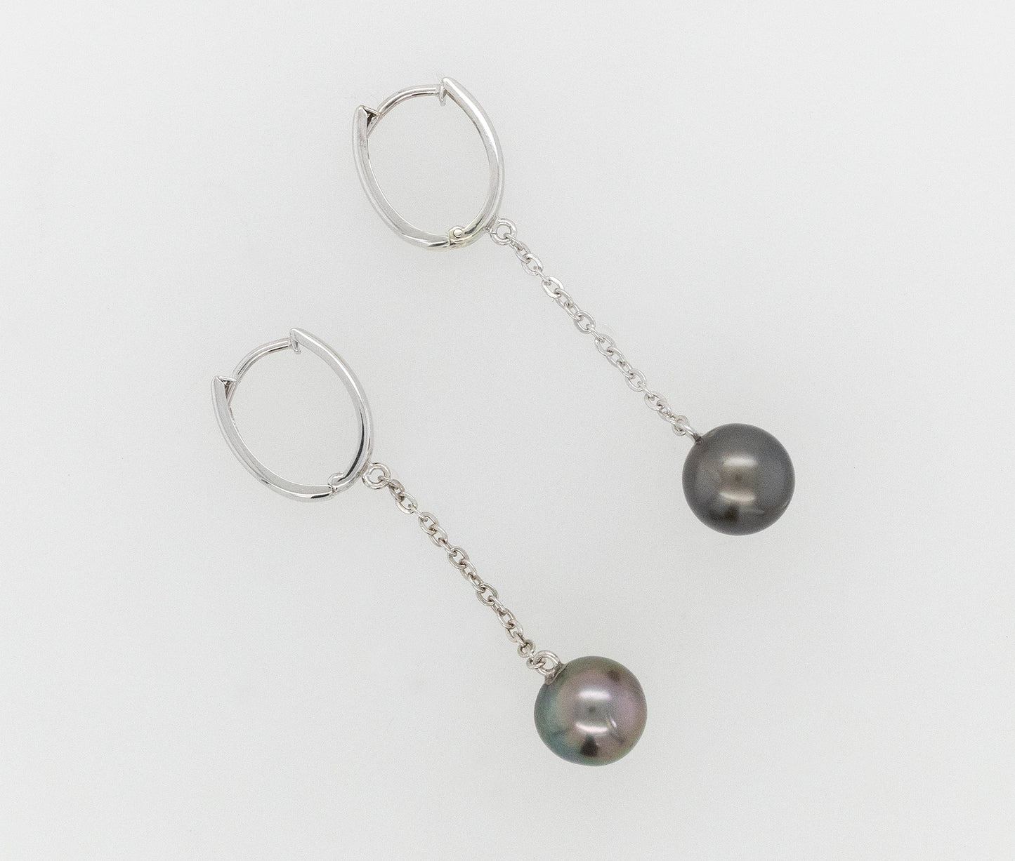 Oval Huggies With Fine Chain Drop Pearls