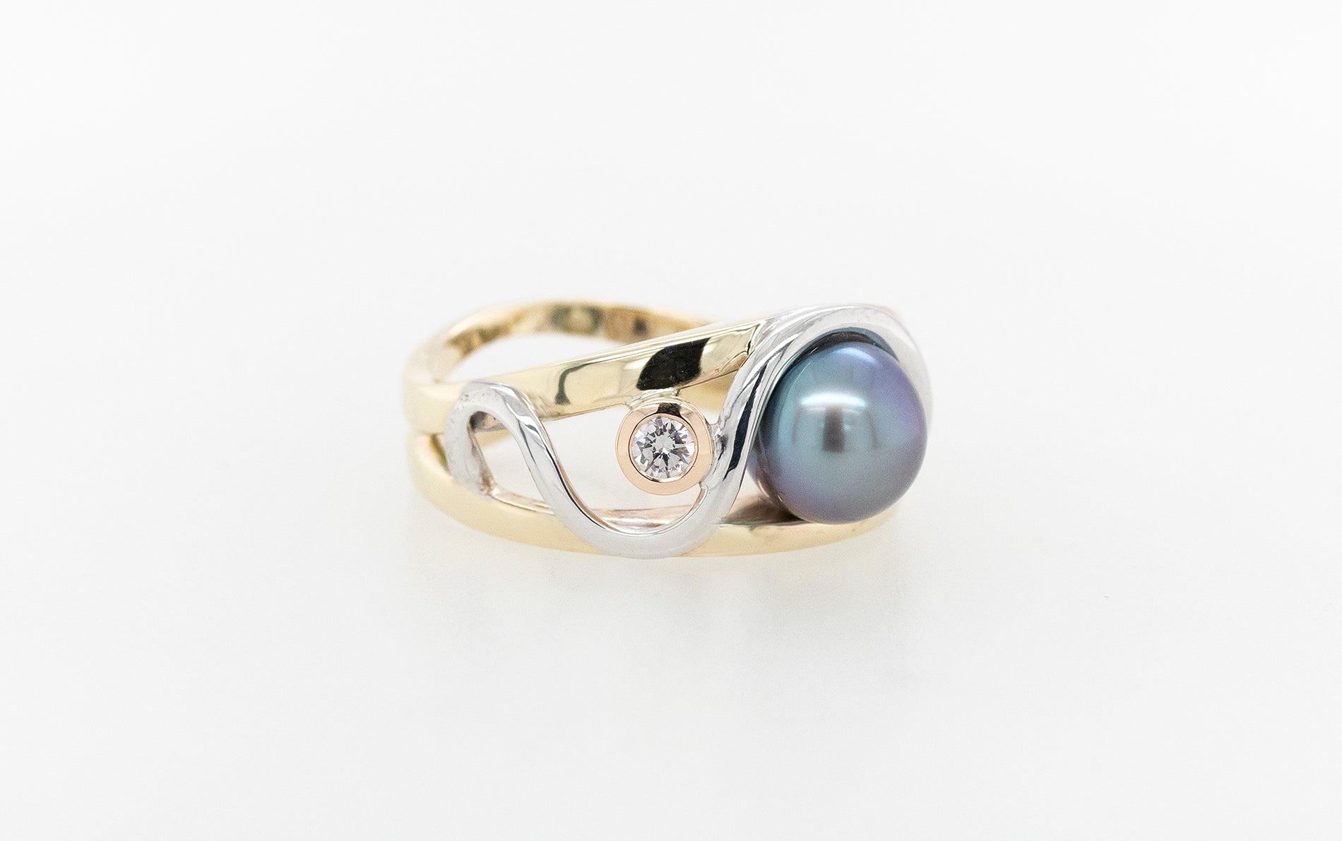 Pearl Swirl Diamond Ring