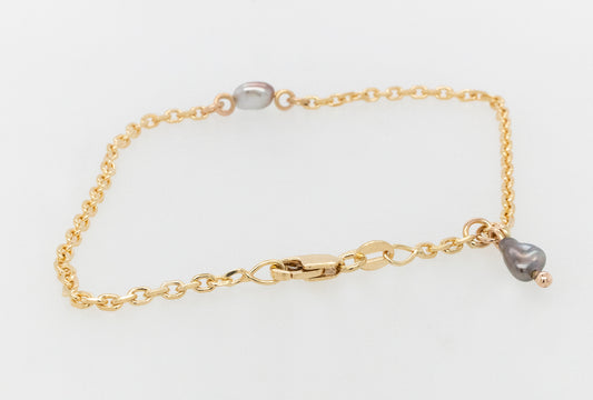 Keshi Bracelet with keshi charm