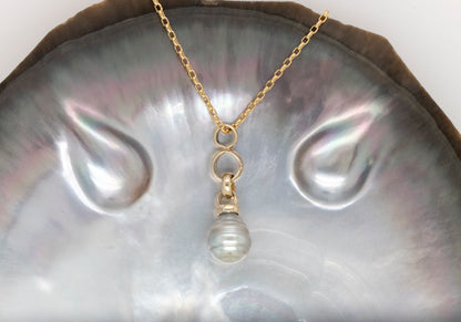 Circle Drop Pearl Belcher Pendant