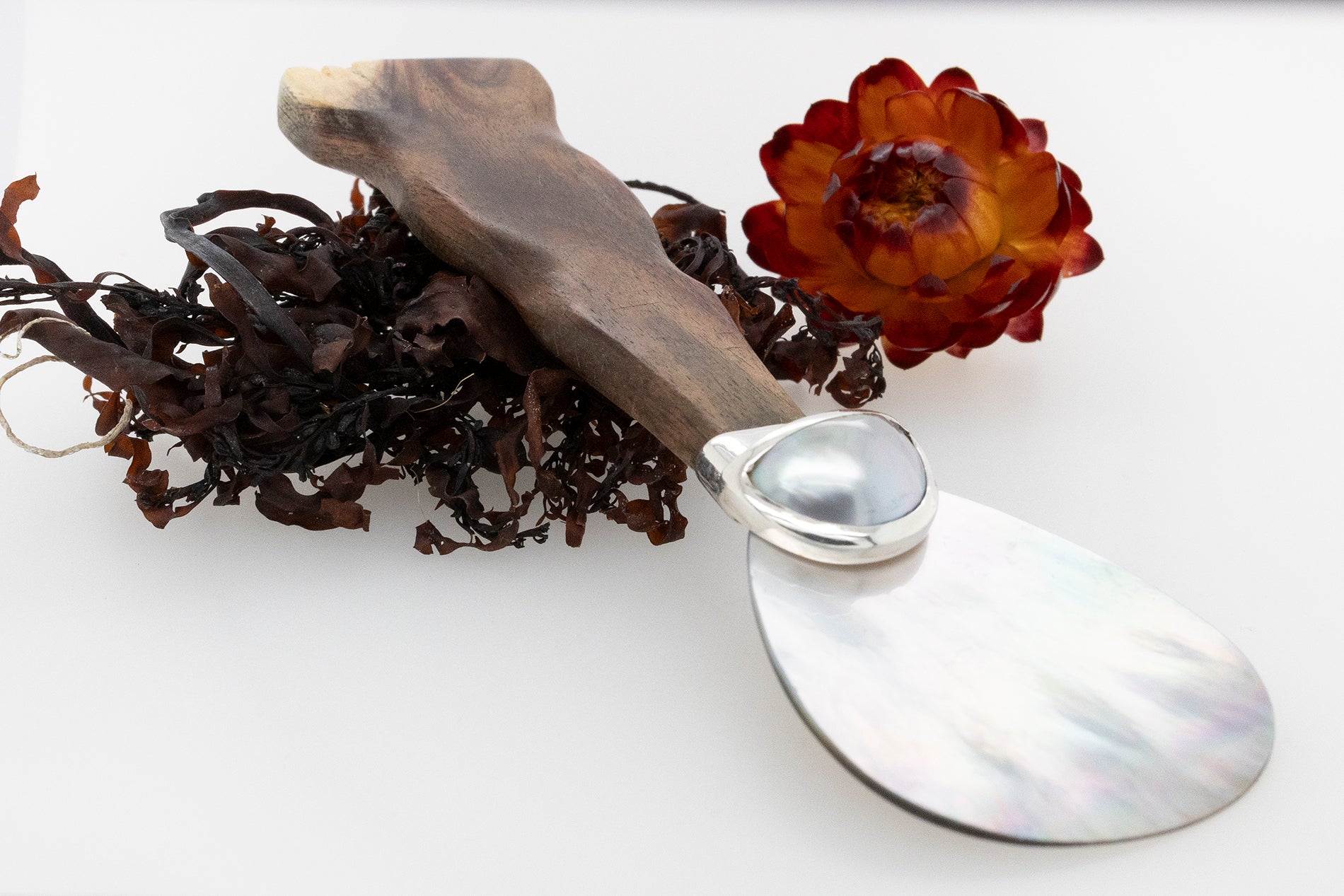 Silver D Shaped Pearl Decorative Spoon