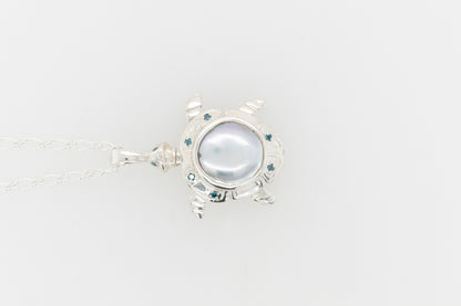 Abrolhos Islands Mabe Pearl Trutle Pendant
