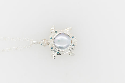 Abrolhos Islands Mabe Pearl Trutle Pendant