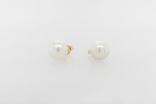 Pearl Screw-Back Sud Earrings