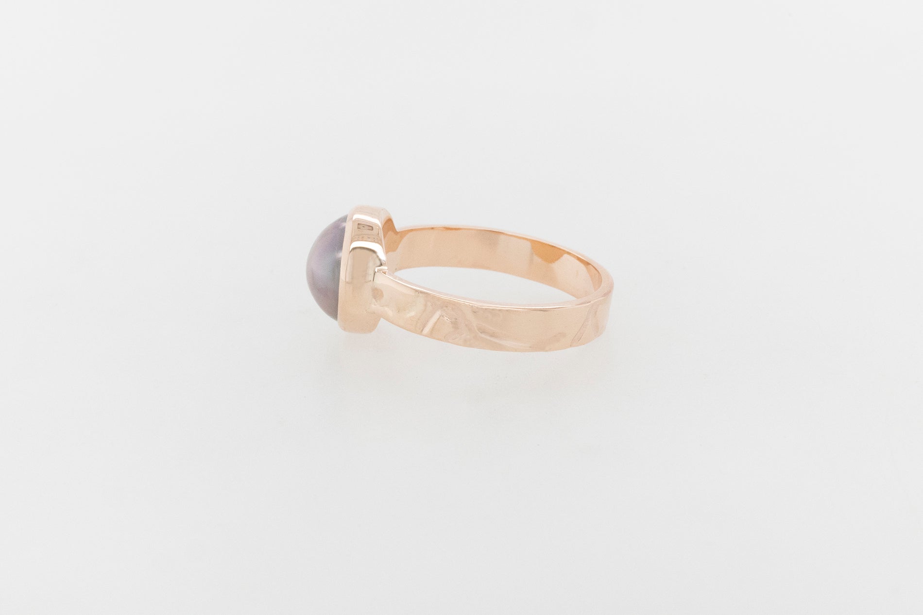 Mabe Embossed Ring in Rose Gold