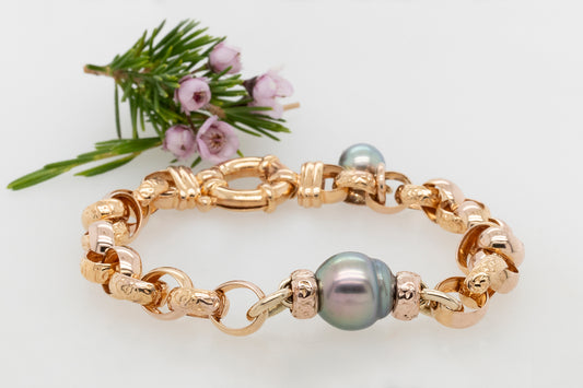 Fancy Pearl Belcher Two Tone Bracelet 