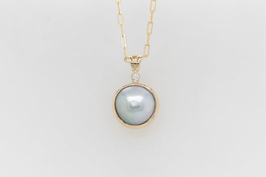 Abrolhos Islands diamond and Black Lipped Mabe Pearl Pendant