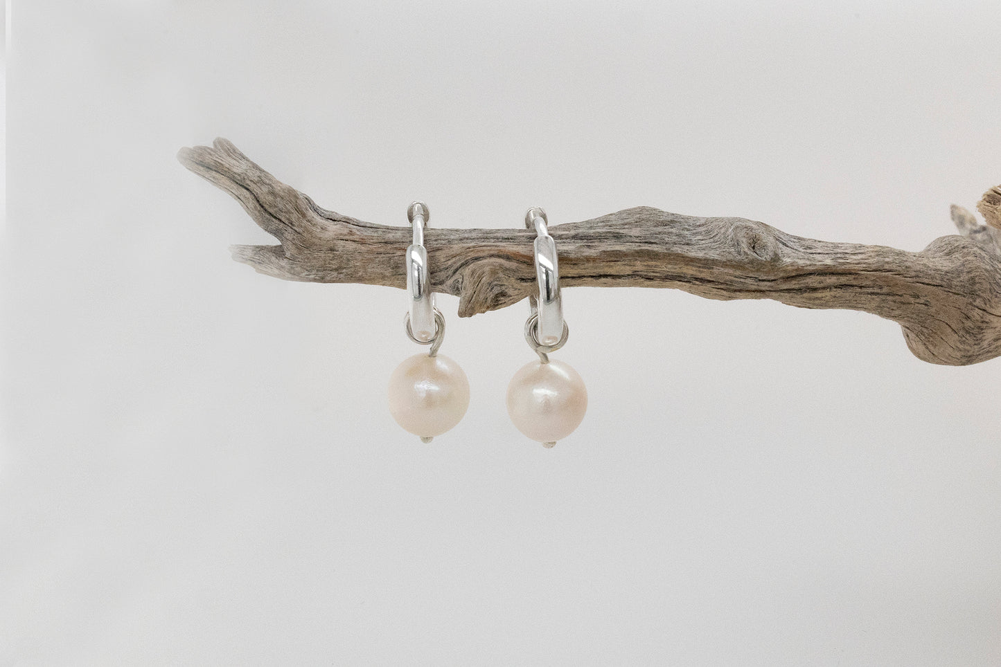 Abrolhos Pearl Huggie Earrings