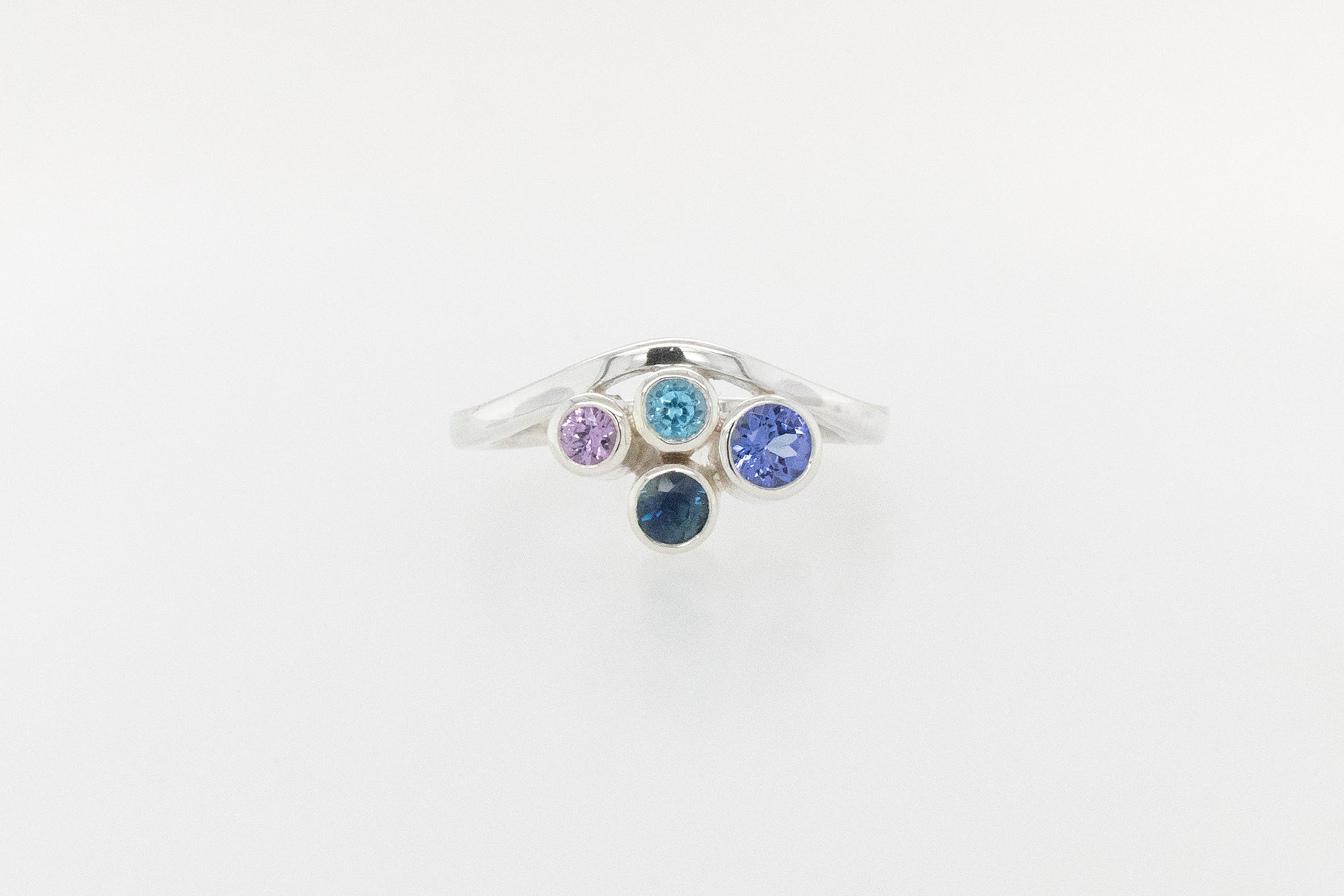Coloured stone cluster ring 