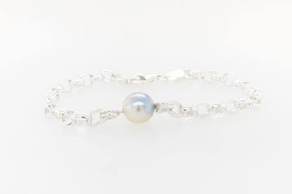 Untreated Akoya Pearl bracelet