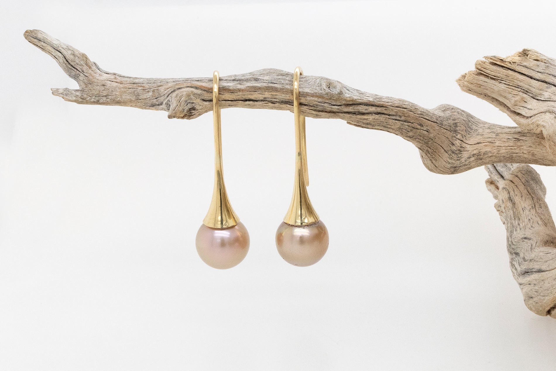 Abrolhos Island Pearl Flute Earrings