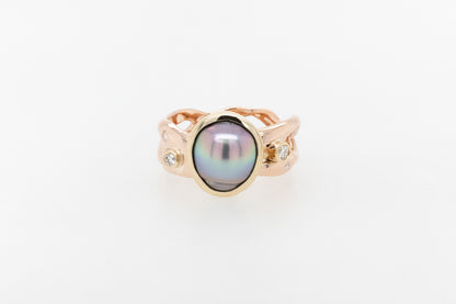 Abrolhos Half Pearl and Diamond Seaweed Ring