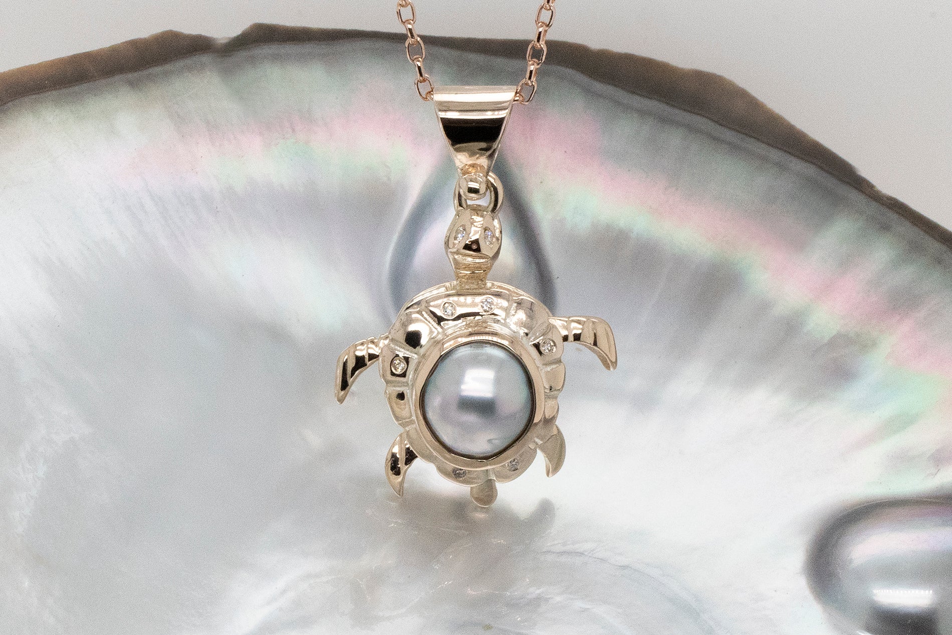Abrolhos Pearl and Diamond Turtle Pendant