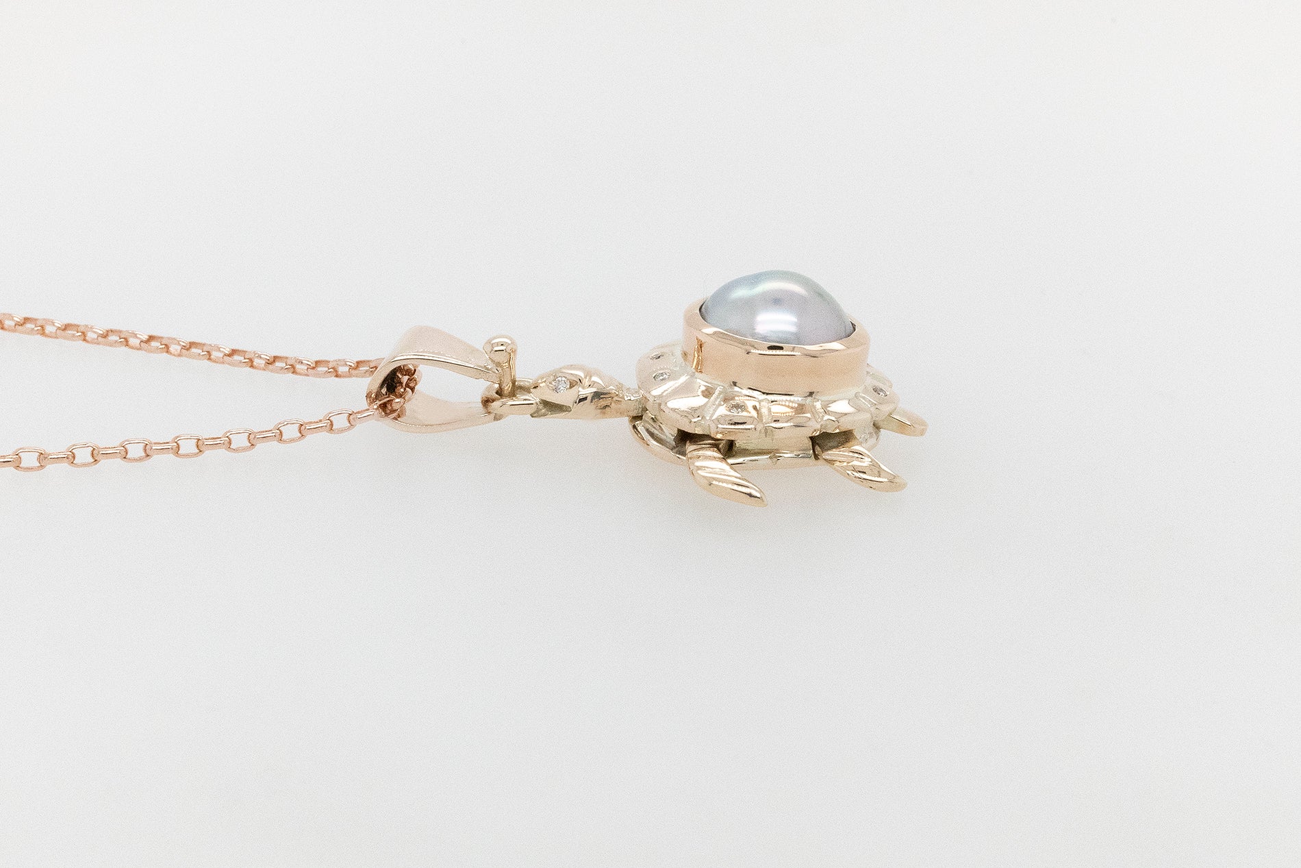 Abrolhos Pearl and Diamond Turtle Pendant