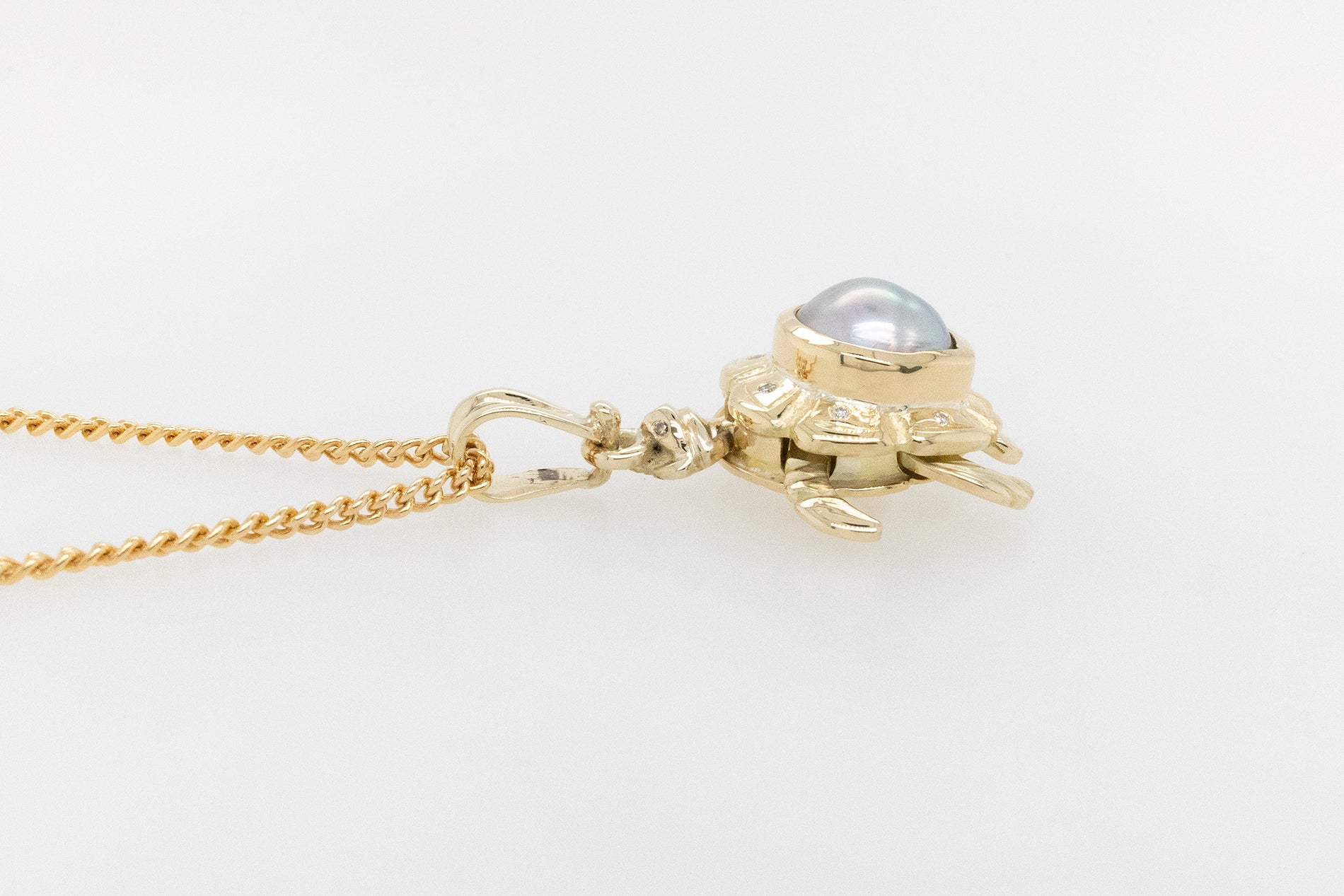 Abrolhos Pearl and Diamond Turtle Pendant